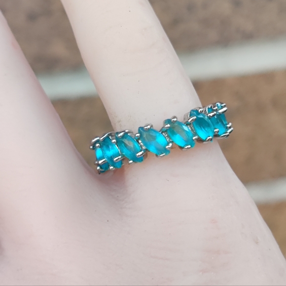 Sterling Blue Apatite Gemstone Ring - Picture 4 of 5